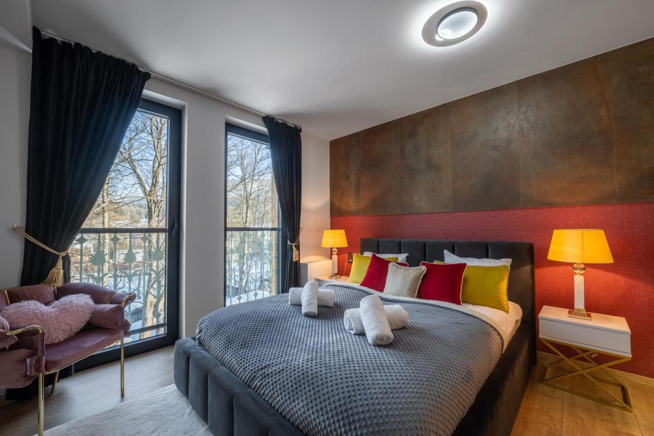Deluxe Apartment Balcony 4